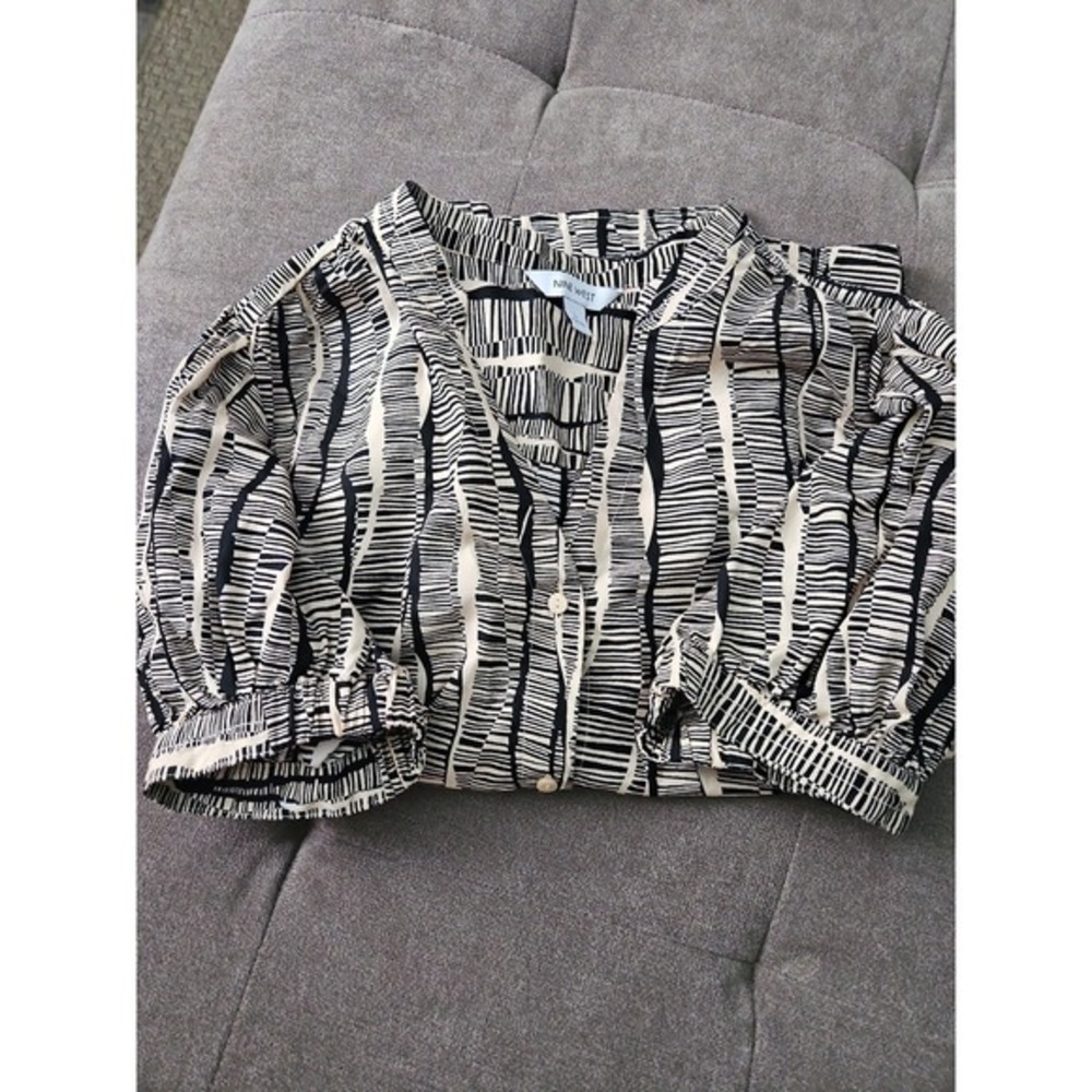 Nine West Abstract Geometric Button Front Top w/ Puff Sleeves‎ Size Large Cotton